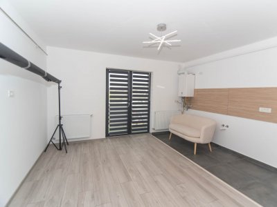 Garsoniera etaj 2 bloc nou Trivale