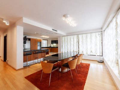 Resedinta exclusivista -Pitesti zona Gavana-smart home/spa!