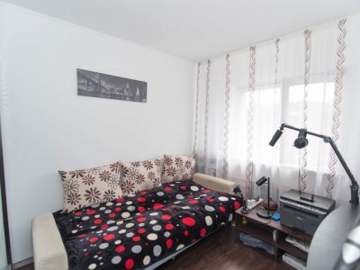 Apartament 3 Camere - Cartier Tudor - 1990 - Etaj 3