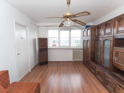 Apartament 2 camere Banat, langa Liceul Barbu, Pitesti. Comision 0%