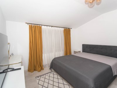 Casa 4 camere langa padure - mobilata si utilata complet -