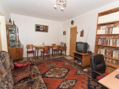 Apartament 3 camere Calea Bucuresti Etaj 1, Pitesti