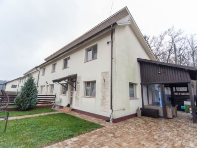 Casa 4 camere langa padure - mobilata si utilata complet - 