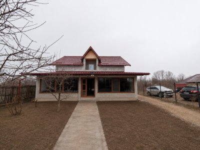 Casa in Com. Căteasca, Sat Siliștea - Comision 0