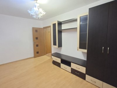 Apartament 2 camere vis-a-vis de Liceul Odobescu