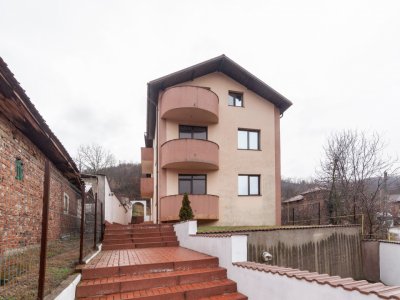 Casă spațioasă P+1+M – Izvorani, Ștefănești | Ideală pentru 2 familii!