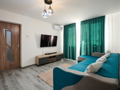 APARTAMENT 3 CAMERE SEMIDECOMANDAT CRAIOVEI