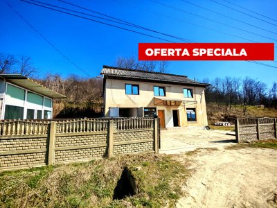 Casă cu teren generos în Dârmănești, Argeș-ideală pentru locuința sau afacere 