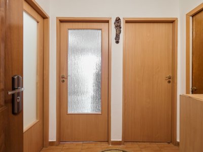APARTAMENT DOUA CAMERE DECOMANDAT RAZBOIENI