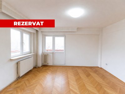 2 camere Centru Pitesti | etaj 1 | Parcul Finante| balcon spectaculos| 