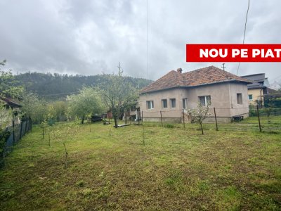 Casa in Leresti, la strada principala, cu rau in spate | teren 831 mp- Campulung