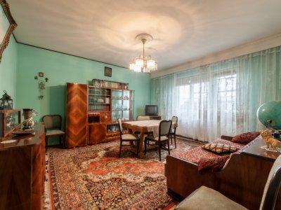 Apartament 3 camere - TRIVALE - 84 mp - Decomandat - Boxă