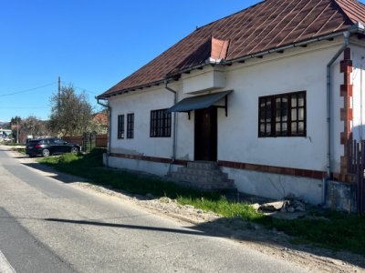 Casă  în Comuna Corbi, Argeș – ideală pentru afacere