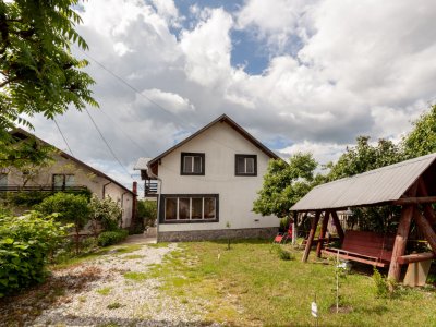 Casa 4 camere, P+M, 2017, Stefanesti, Sticlelor, AG