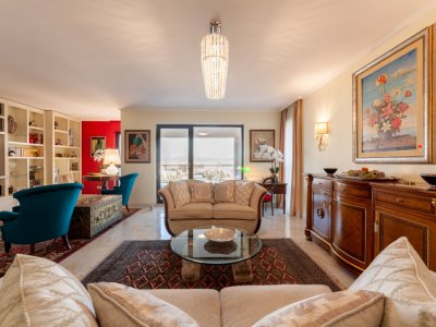 Apartament ultracentral - 3 camere, 167 mp, 2 terase, 2 locuri de parc subterane