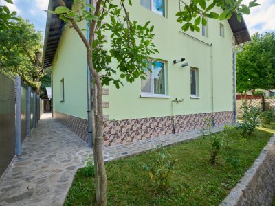 Casa + teren 507 mp cu vecin padurea Pitesti 
