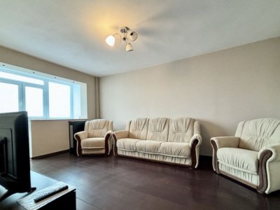 Km 4 - 5 Dorally Mall apartament cu 2 camere decomandat 