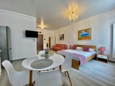 MAMAIA NORD Studio Elegant si Modern la Malul Marii - Perfect pentru Relaxare!