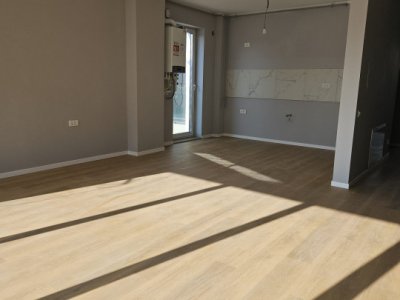 Apartament 3 camere, situat in bloc nou, Zona Dacia