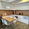 Priveliște spre mare, confort desăvârșit – apartament în Mamaia Nord thumb 6