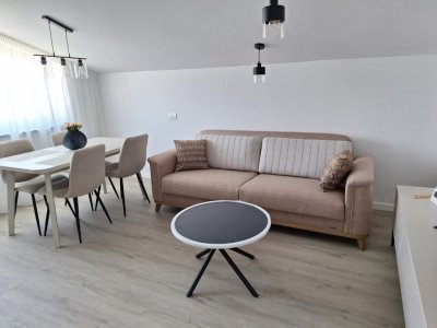 Apartament cu 3 camere în Centrul Vechi – între istorie și mare