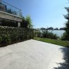 Apartament exclusivist în vilă | Vedere frontală la lac, curte proprie și ponton thumb 10
