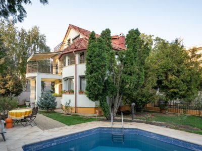 Vilă individuală cu piscină încălzită & wellness  Erou Iancu Nicolae Pipera 