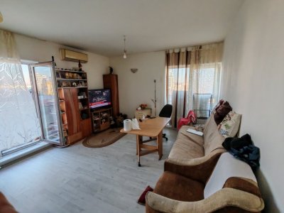 Vanzare apartament doua camere in Complex Rasarit de soare