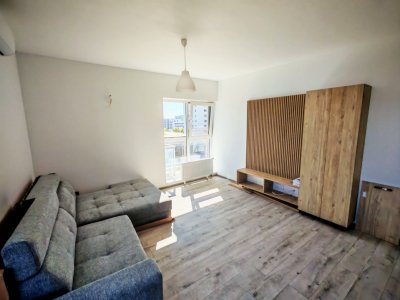 Vanzare apartament doua camere complet renovat, Titan