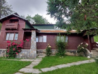 Casa gospodarului, înconjurată de natură, Comarnic