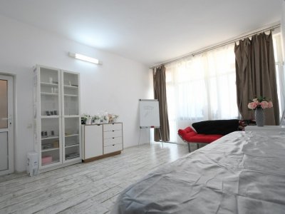 Faleza Nord - Spatiu comercial - 4m vitrina stradala