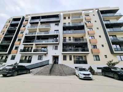 Apartament 2 camere decomandat, complex Stefan Building zona Mackerel