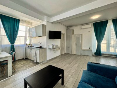 Apartament imens in Mamaia Nord cu 2 camere, 2 bai si terasa de 80 mp !