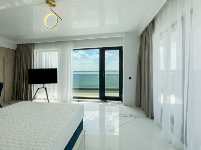 Apartament cu 3 camere in Mamaia, pe malul lacului, vedere panoramica