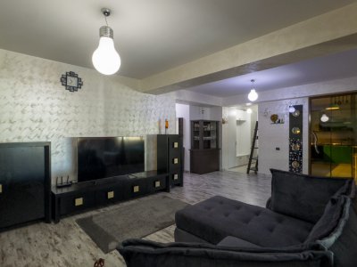Apartament spatios de 160mp, cu 3 bai si terasa imensa de 50mp in Tomis Plus