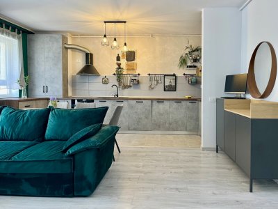 Apartament 2 camere, Tomis Plus, open space, cu boxa si loc de parcare incluse 