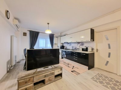 Apartament 3 camere in Mamaia Nord, la doi pasi de plaja, zona Alezzi