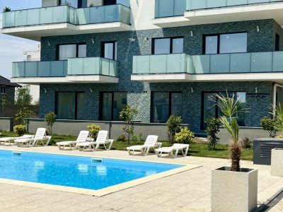 Apartamen cu acces DIRECT la PISCINA, curte proprie+parcare subterana inclusa!