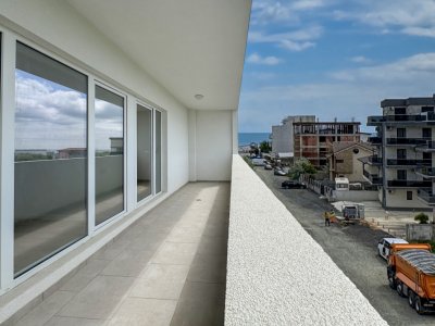 Apartament cu 2 camere in Mamaia Nord, pe partea cu marea, la CHEIE