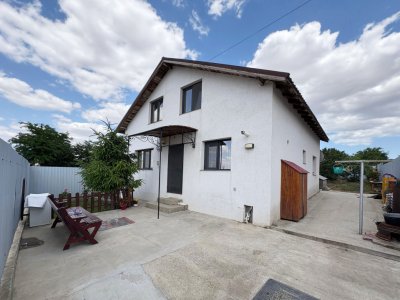 Casa 4 camere , Valu lui Traian, zona C 