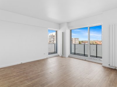 Apartament 2 camere decomandat, luminos, bucatarie inchisa