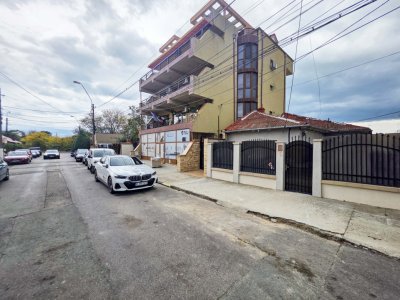 Cladire de vanzare D+P+3E+M, zona Stadion, Pretabil pentru diferite activitati.
