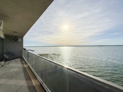 Apartament de vânzare, 2 camere cu vedere frontală la lac – Solid Residence