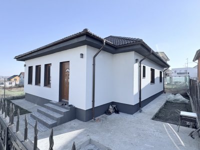 Casa la sol 4 camere , Valu lui Traian