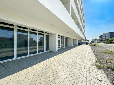 Spatiu comercial in Mamaia Nord, cu doua intrari, la 250m de plaja
