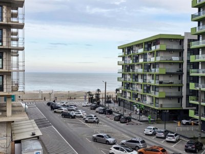 Apartament 2 camere cu vedere la mare, 100m de plajă – Mamaia Nord, lângă Alezzi