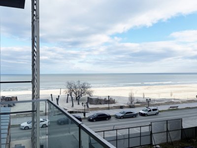 Vedere frontală la mare- Apartamant cu 2 camere in Mamaia Nord 