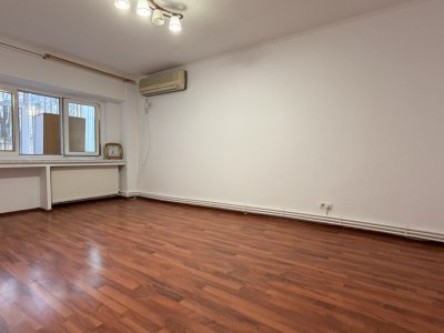 Apartament cu 3 camere decomandat de închiriat pe termen lung in zona ICIL 