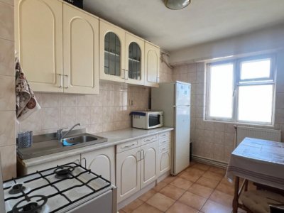 Apartament de inchiriat - zona Casa de Cultura