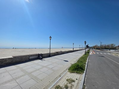 Teren de vanzare in Mamaia Nord la 400m de plaja - Deschidere de 28,4ML